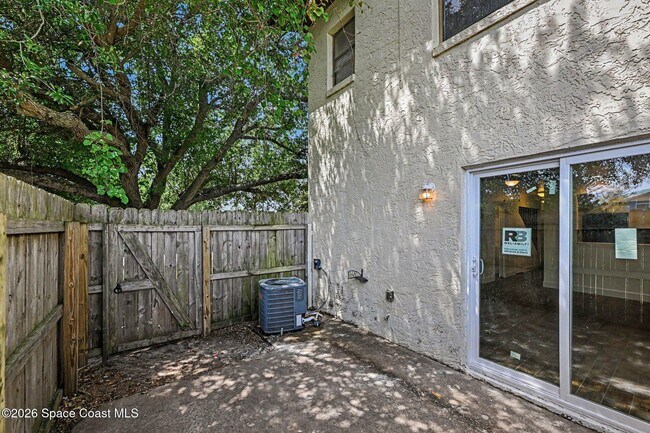 Building Photo - 2173 Stewart Rd