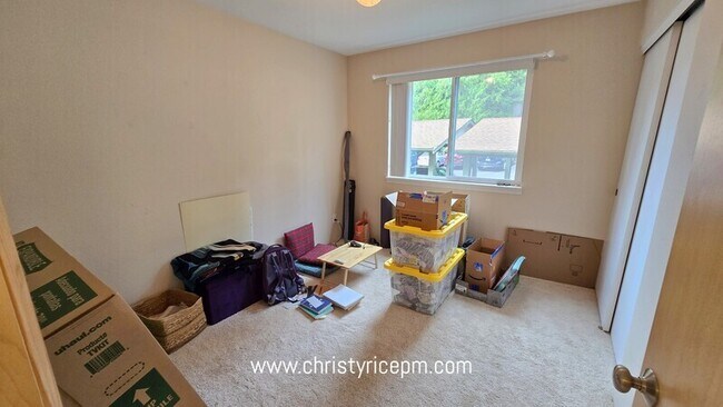Building Photo - 12703 NE 129th Ct