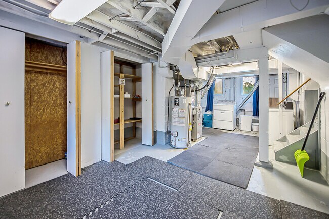 Building Photo - 2655 Whitewood St