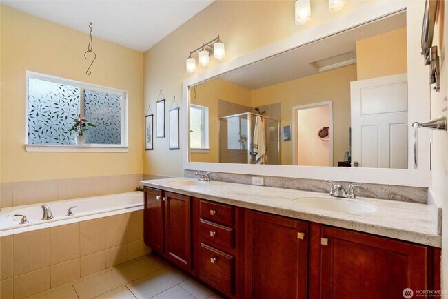 Building Photo - Elegant 3 Bedroom Home in Harbor Crossing ...