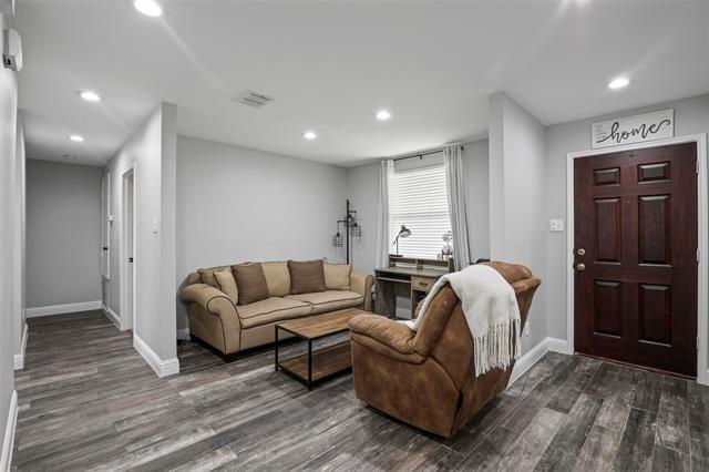 Building Photo - 613 Hanceville Way
