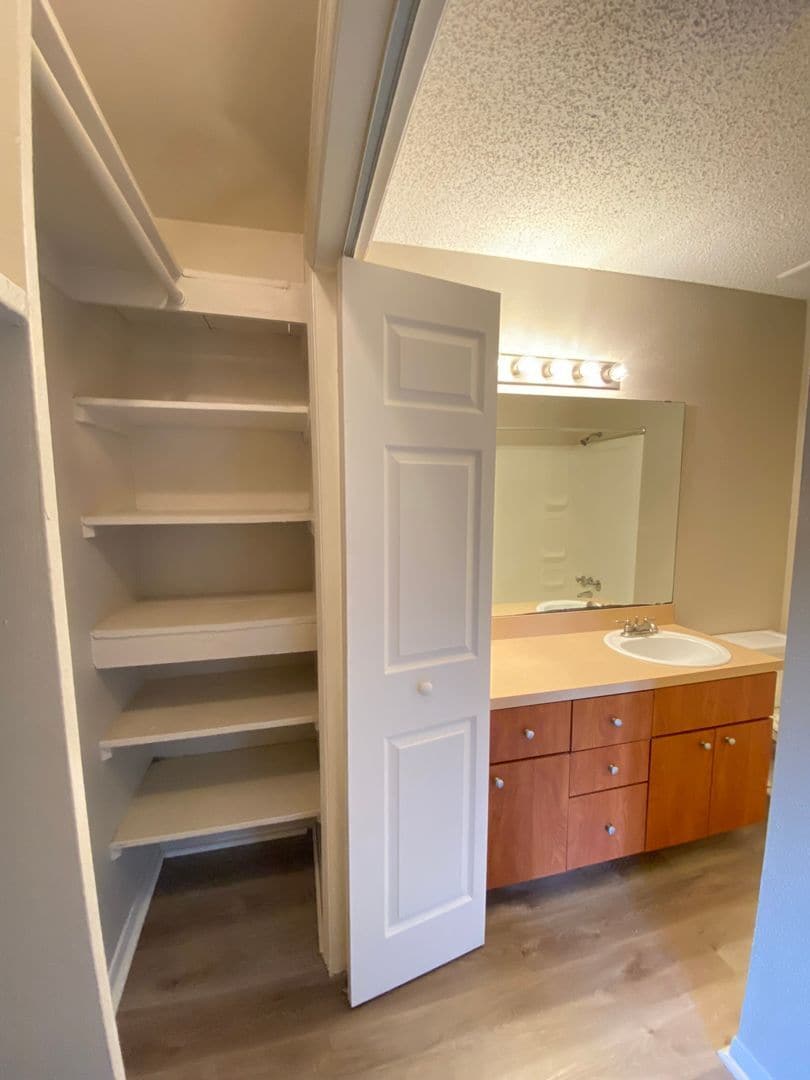 Building Photo - Coming Soon! 2nd-floor studio condo at Ser...