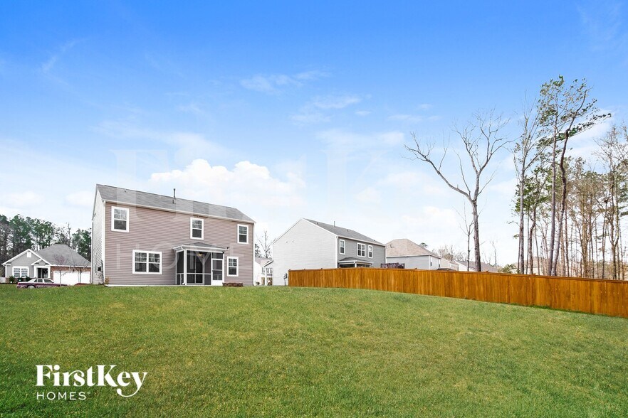 Building Photo - 640 Woolum Dr