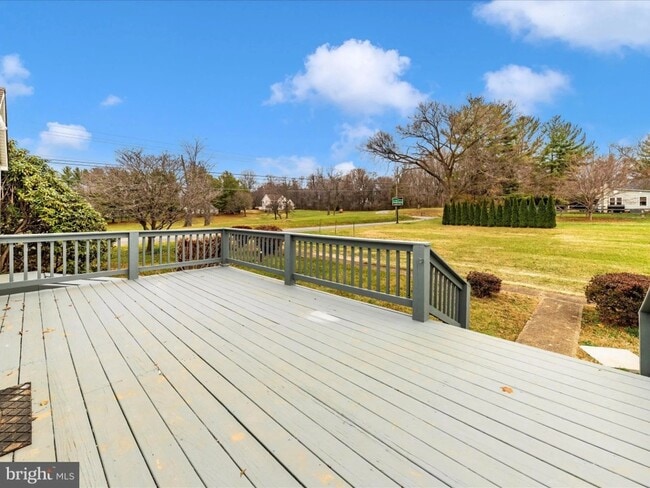 Building Photo - 40397 Charles Town Pike