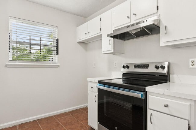 Building Photo - 3126 Penton St