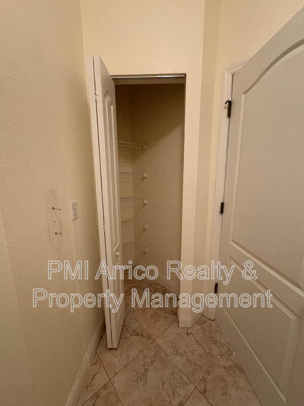 Building Photo - 8611 Olive Moss Ct