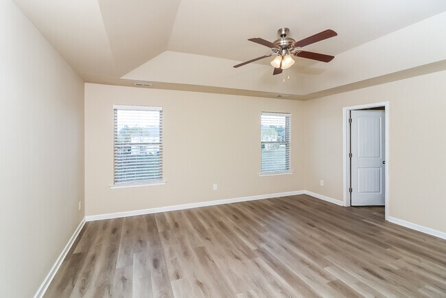 Building Photo - 360 Bandelier Cir