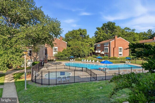 Building Photo - 3695 Persimmon Cir