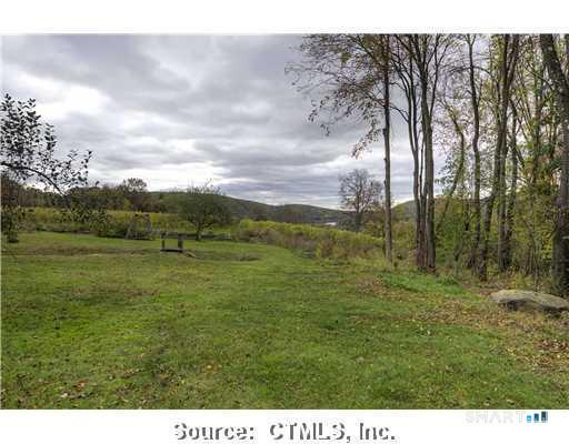 Building Photo - 38 Strawberry Ridge Rd