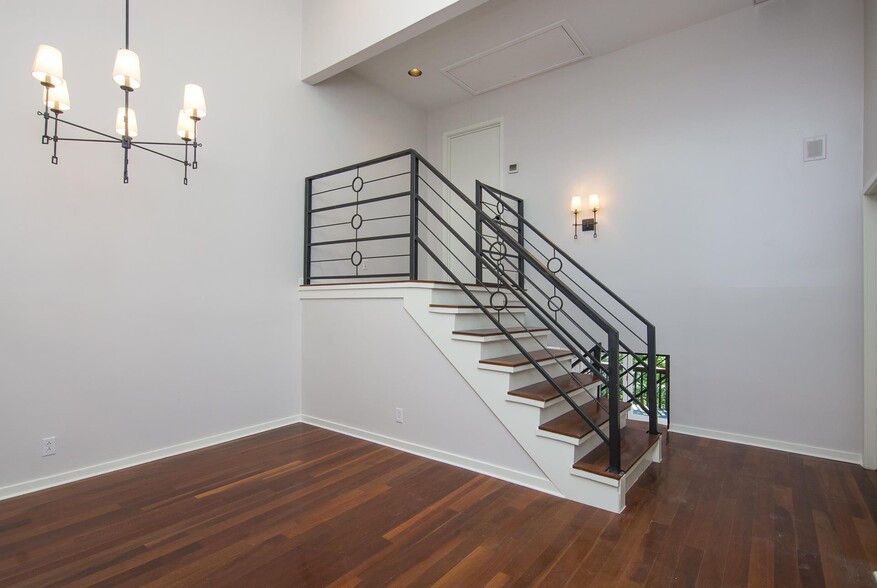 Building Photo - 727 Harpeth Trace Dr