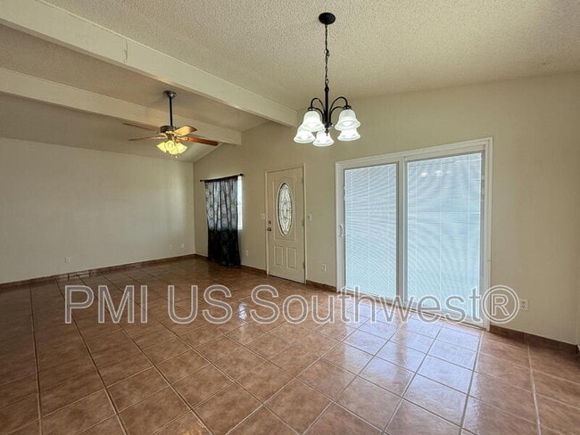 Building Photo - 1386 Lakeside Dr
