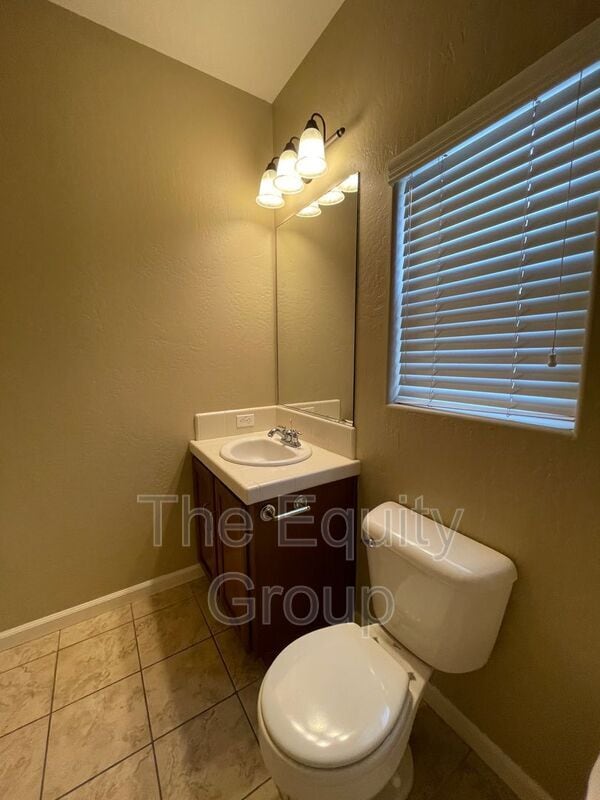 Building Photo - 3237 Winslow St