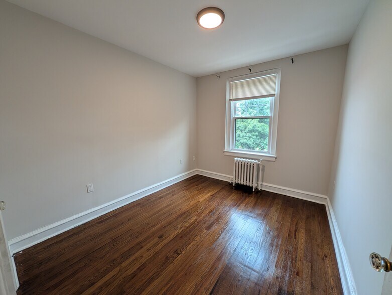 Building Photo - 1458 Northampton St