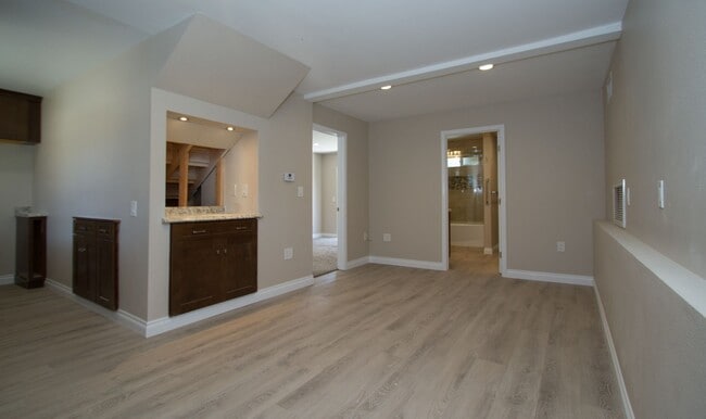 Building Photo - 2 Bedroom, 1 Bath with view of the Bay in charming Cuesta by the Sea