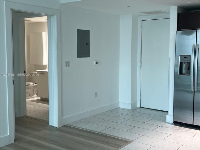 Building Photo - 951 Brickell Ave