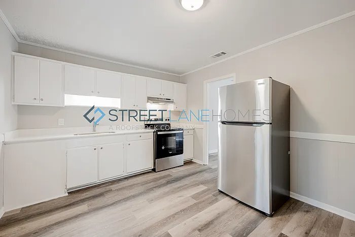 Building Photo - 3601 Dunhill Dr