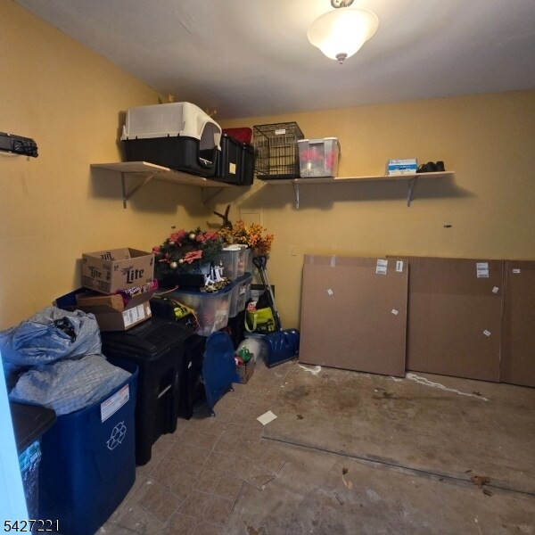 Building Photo - 76 Albert Ct