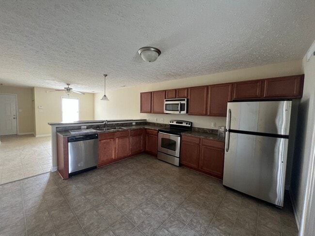 Building Photo - Nice two bedroom two and a half bath town home in Carolina Forest. Just minutes to area bases, be...