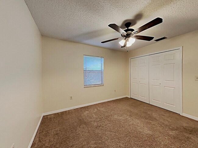Building Photo - 32819 Blossom Ln