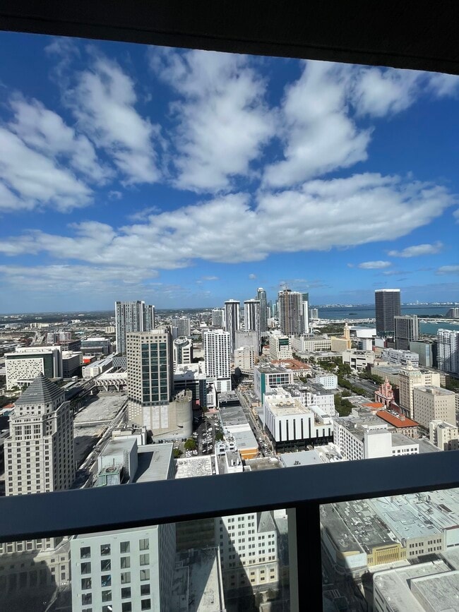 Building Photo - 168 SE 1st St