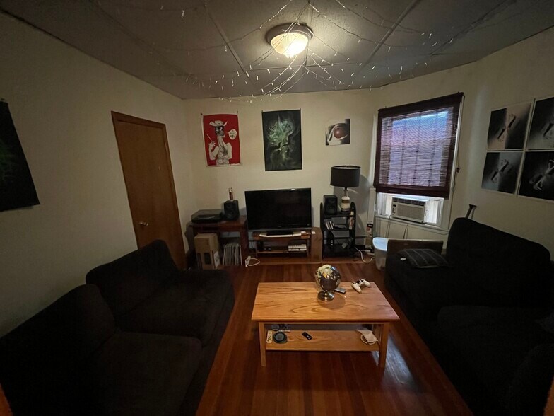 Building Photo - 2388 Massachusetts Ave