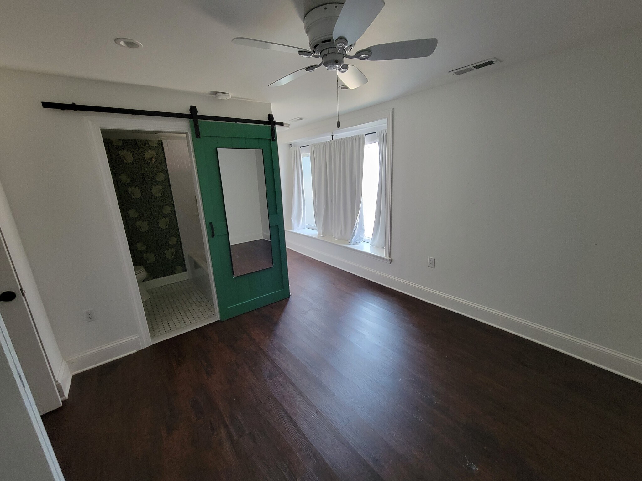 Building Photo - 2231 Green St