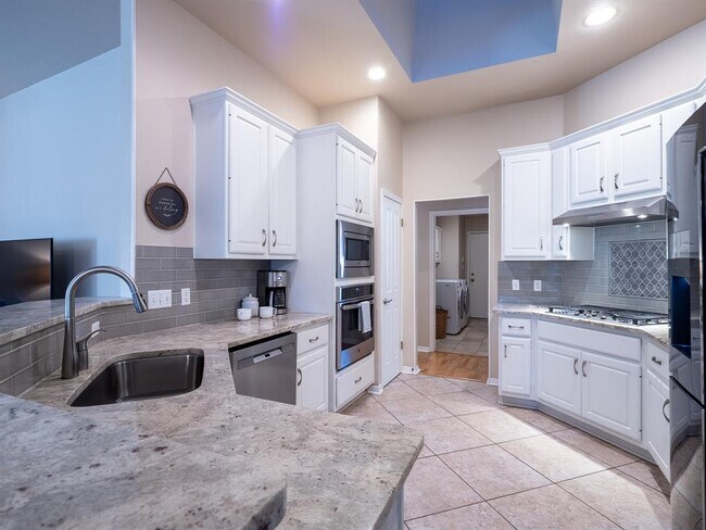 Building Photo - 17200 Poncho Springs Ln
