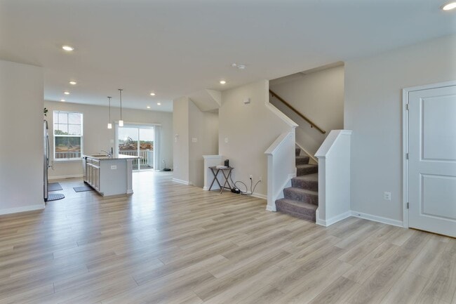 Building Photo - 56 Stembogan Ct
