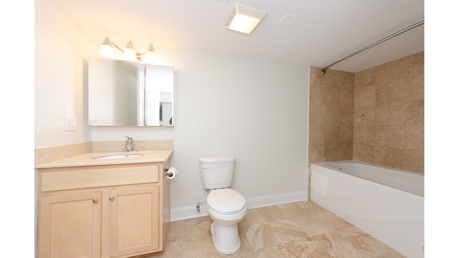 Building Photo - 944 W Montana St