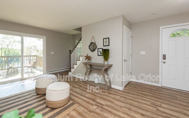 Building Photo - 9941 Dixie Hwy