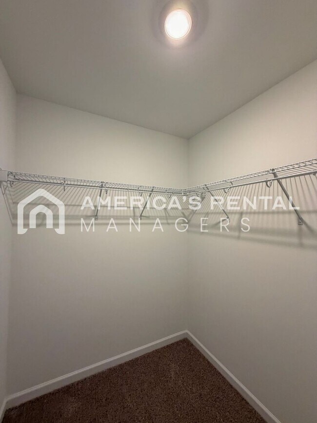 Building Photo - Modern New Construction Townhouse in Lincoln, AL!