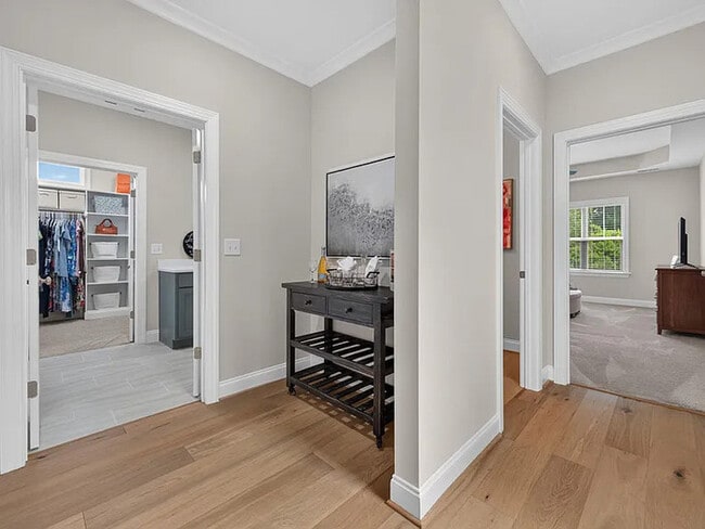 Building Photo - Lease OR Lease to Own