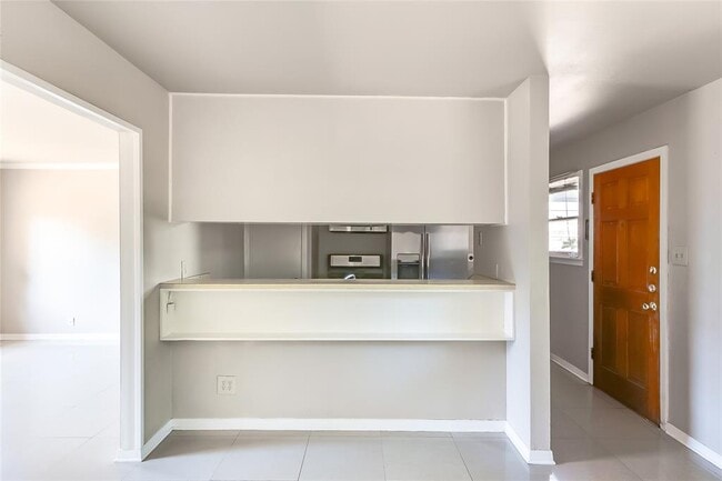 Building Photo - 501 Krebs Ln