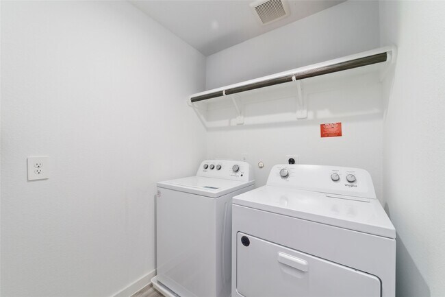 Building Photo - 12315 Churchill downs Dr