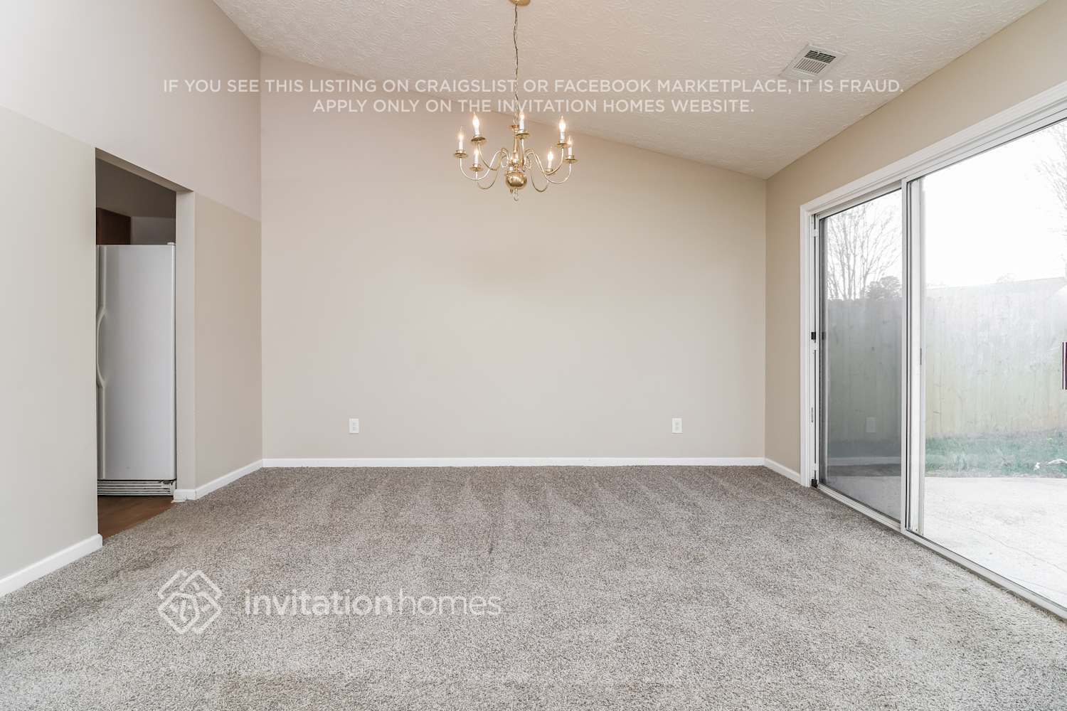 Building Photo - 302 Meadows Ln