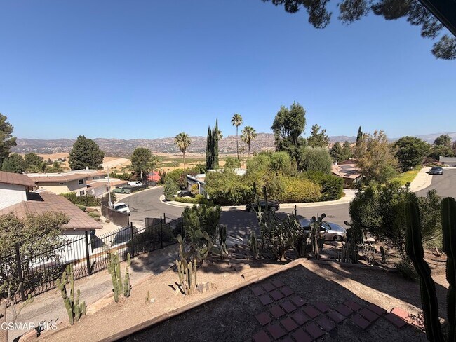 Building Photo - 8625 Delmonico Ave