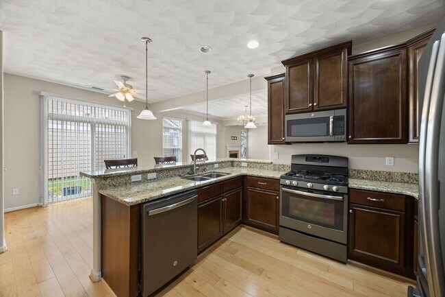 Building Photo - 5543 Botanical Dr