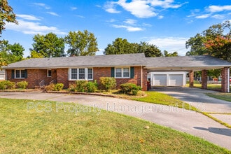 Building Photo - 1871 Pender Ave