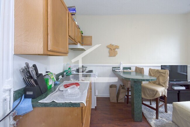 Building Photo - 9/1 No Fee! 2BR on Huntington Ave near Longwood, Brigham Cir!