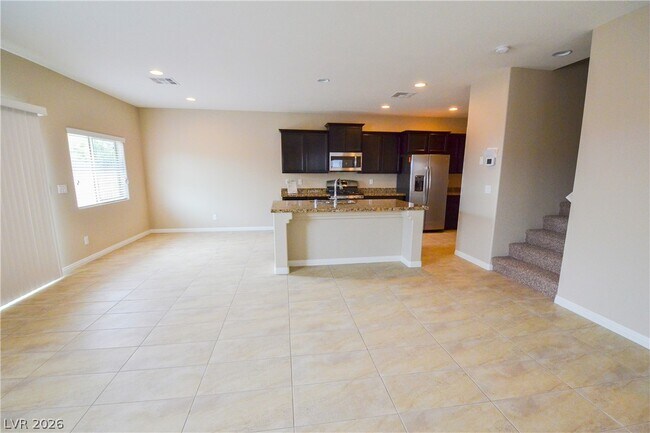 Building Photo - 9422 Sand Tiger Ave