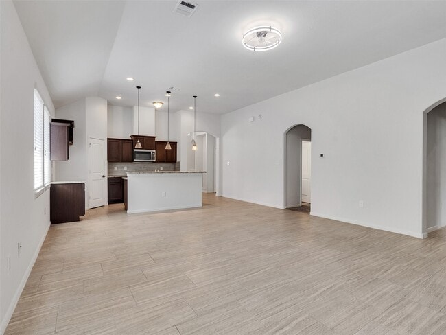 Building Photo - 10026 Thicket Park Ln