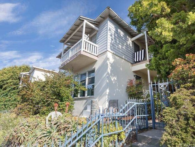 Building Photo - 236 Hampton Dr