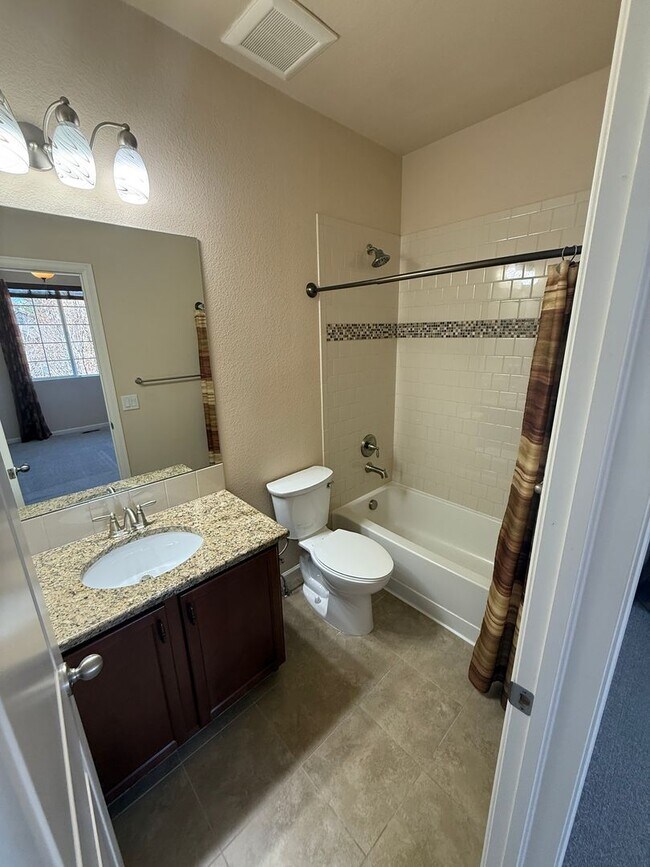 Building Photo - Updated 2 bedroom in West Arvada - Boyd Ponds