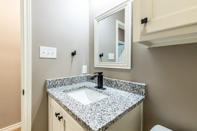 Building Photo - $500 Off First month's Rent - Modern Country Living Only Minutes From Lubbock Metro