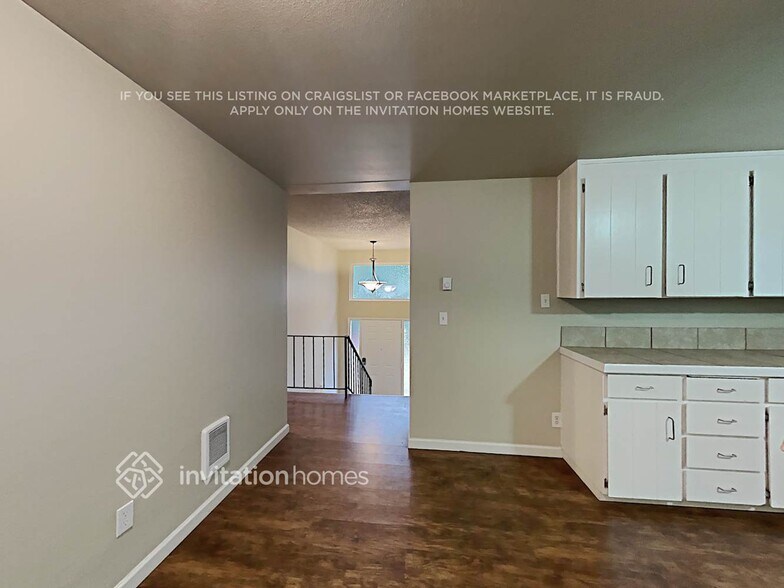 Building Photo - 5149 Bristonwood Dr W