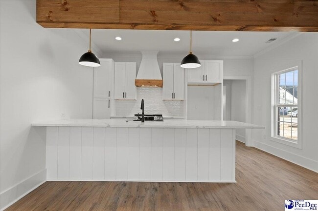 Building Photo - 501 W Cheves St