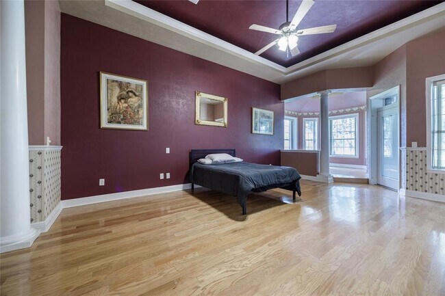 Building Photo - 7513 SW 35th Way