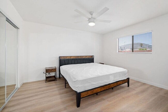 Building Photo - Fully remodeled luxury 3 bedroom 2 bathroom home with 2 car garage