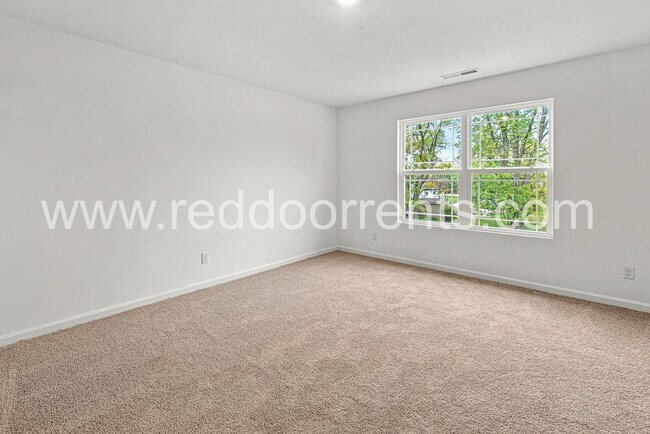 Building Photo - 2183 Warbler St