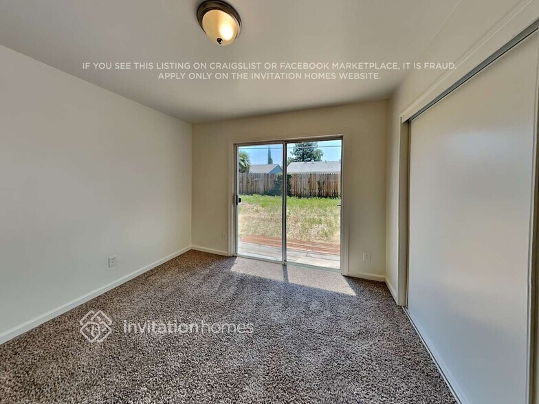 Building Photo - 6554 Outlook Dr